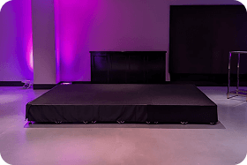 EMS stage set - Less in more